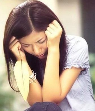 女性脸上常常出现白癜风的原因是什么