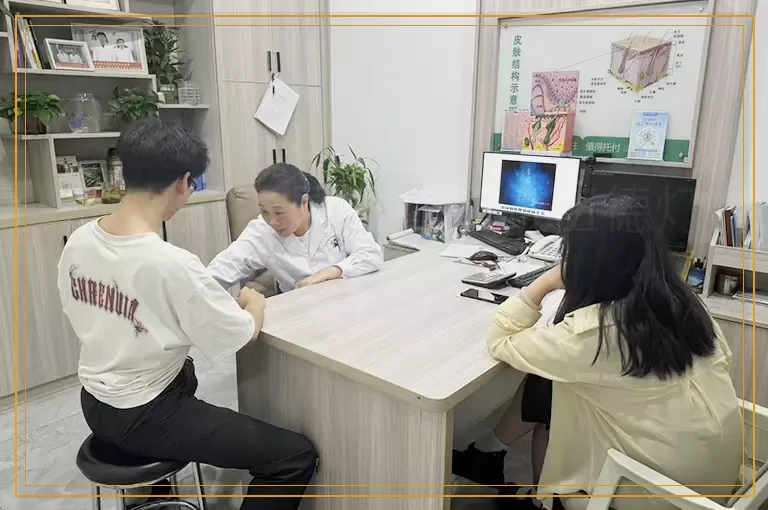 白斑是不是白癜风做伍德灯能确诊吗