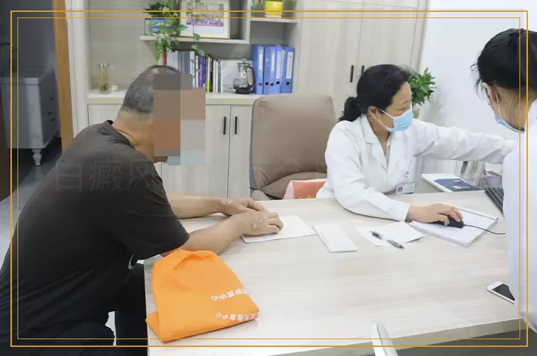 白癜风不治疗会自行好转吗